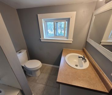 For Lease - 227 Nottawasaga Street Unit# 2, Orillia, Ontario - Photo 6