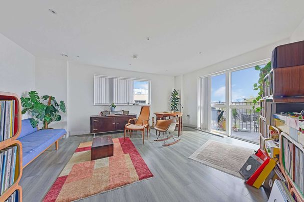 Warburton Street, Hackney, London, E8 3FY - Photo 1