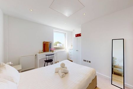 1 Bed Flat, Commerell Street, SE10 - Photo 5