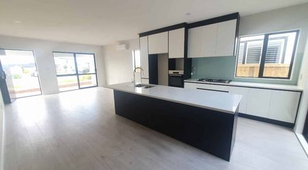 Plenty of Parking & Great Location - Photo 4