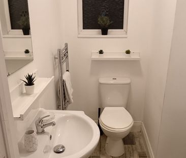 1 Bed Flat, Bensham Manor Road, CR7 - Photo 5