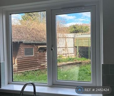 2 bedroom end of terrace house to rent - Photo 6