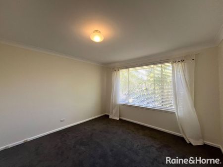 Updated and bright family home near James Shean Catholic High School - Photo 4