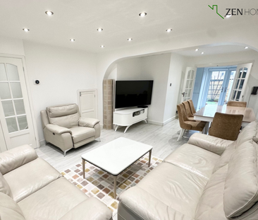 3 bedroom end of terrace house to rent - Photo 2