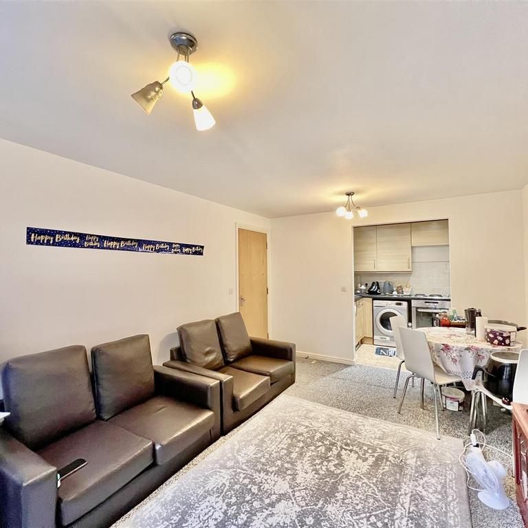 1 bedroom apartment to rent - Photo 1