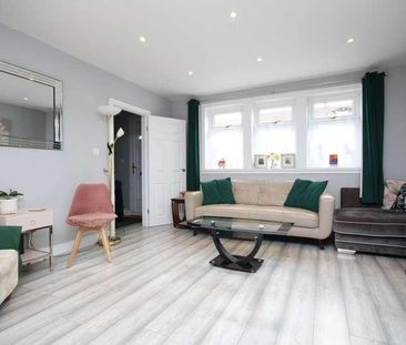 Fulford Grove, South Oxhey, WD19 - Photo 3