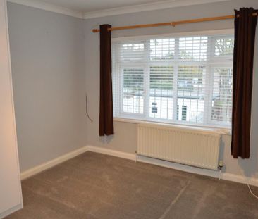 4 bedroom semi-detached house to rent - Photo 3