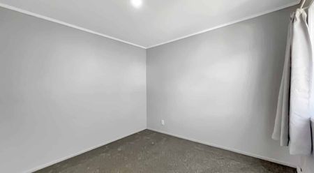 Bayview - 4 Bedroom - Photo 2