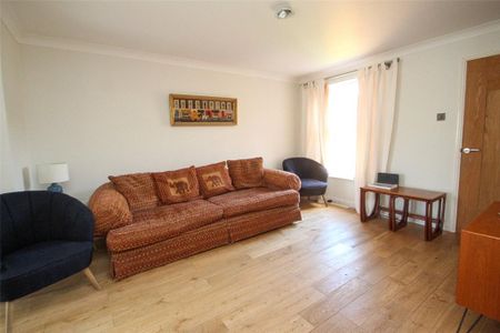 4 bedroom detached house to rent - Photo 5