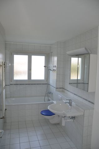 "moderne 3.5-Zimmer-Wohnung an ruhiger Lage mit Balkon" - Photo 5