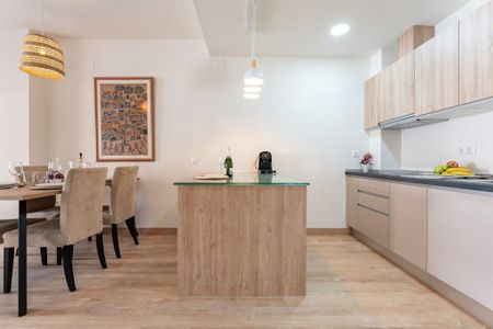 Calle Martínez de la Rosa, Málaga, Andalusia 29010 - Photo 3