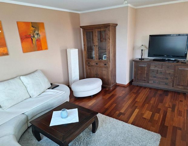 Möblierte 3 Zimmer Wohnung mit 2 Balkone und Dachterrasse - Foto 1