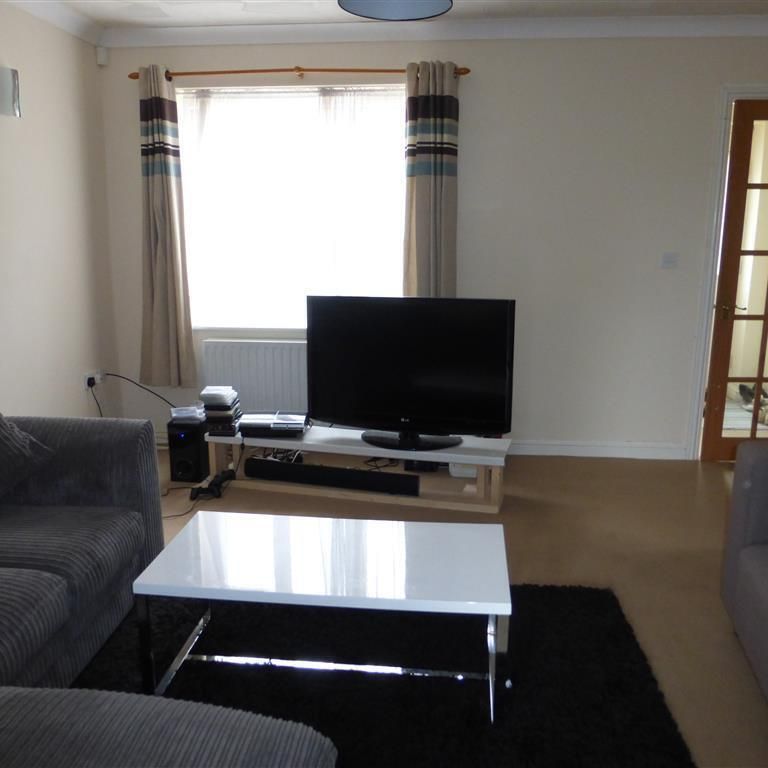 Hardings Close, Saltash - Photo 1