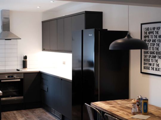 Outstanding 6 Bedroom home located on Bowerham Room 4 - Photo 1