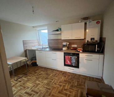 Appartement T4 de 98 m² -Saint Yvi - Photo 5