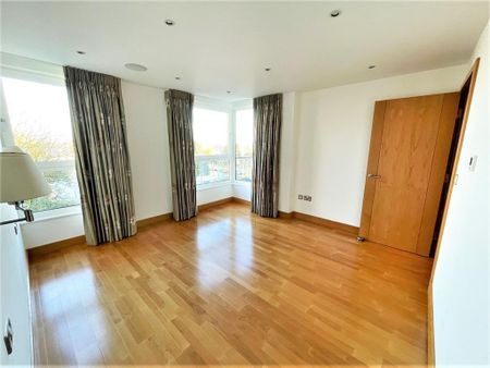 4 bedroom apartment to rent - Photo 3