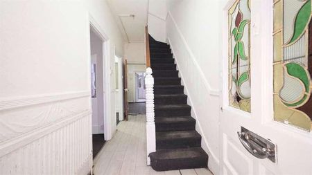 Eton Road, Ilford, IG1 - Photo 5