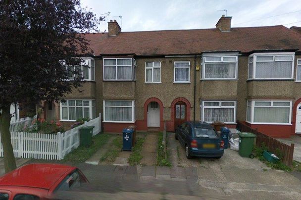 Parkfield Road, Harrow HA2, London - Photo 1