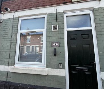 1 bedroom in a house share to rent - Photo 5