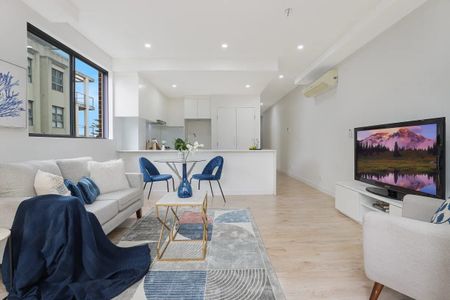 Perfectly Located Contemporary Living - Photo 4