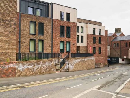 Silver Studio - Photo 2