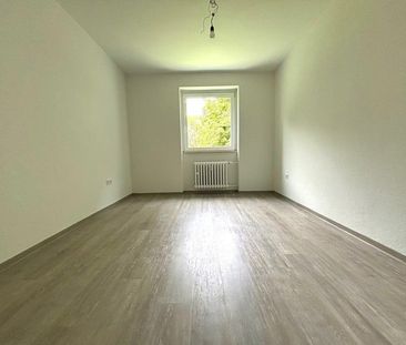 Ruhige Wohngegend: Frisch renovierte 2-Zimmer Wohnung - Photo 1