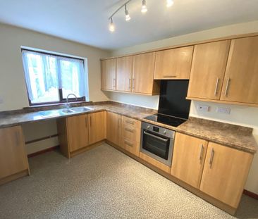 3 bedroom detached bungalow to rent - Photo 4