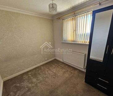 Tyndale Walk, Batley, WF17 - Photo 3