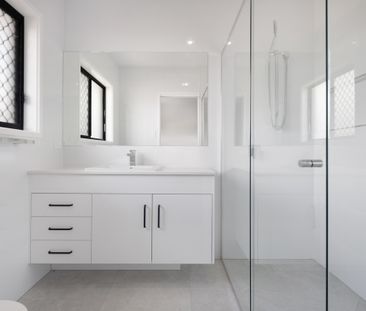 Family Home - Ducted Air Conditioning & Rumpus Room - Rent increase... - Photo 1