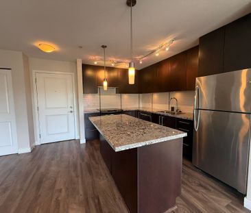 Top Floor Corner Unit – The Point at Morgan Crossing | South Surrey... - Photo 2