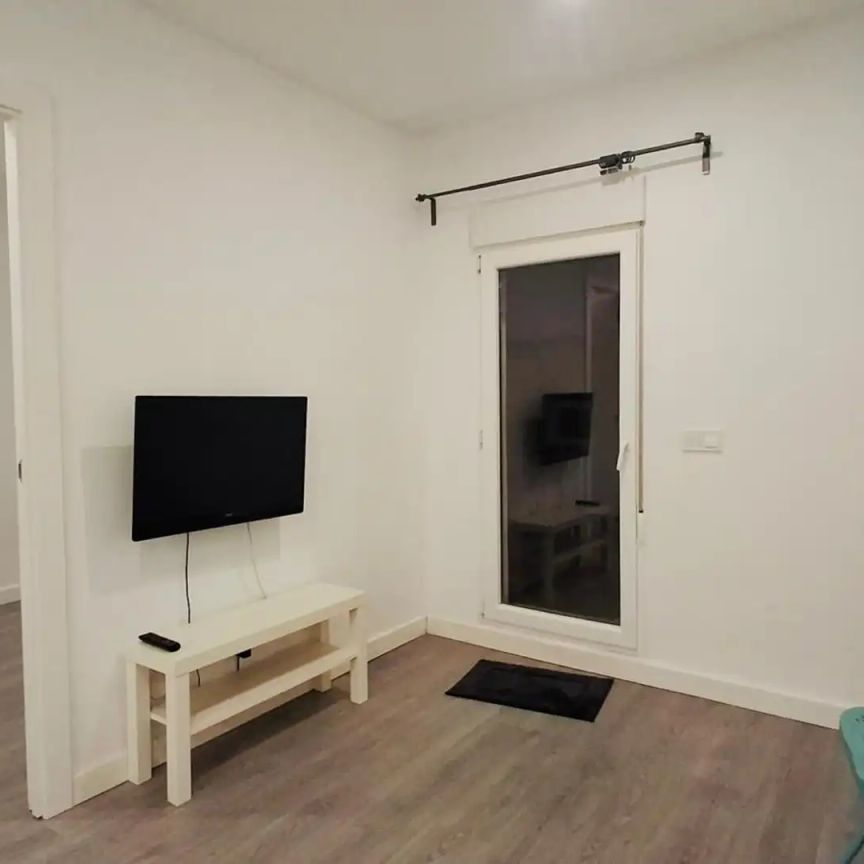 Apartamento de alquiler en Paseo de la Ermita, Aravaca - Photo 1