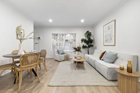 Low maintenance luxury living - Photo 2