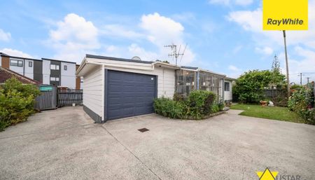 Modern Comfort and Convenience in a Prime Central Location - Photo 2