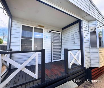 Comfortable two-bedroom granny flat with water usage included - Photo 5