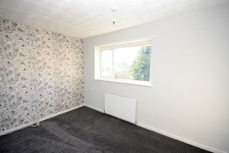2 bed semi-detached house to rent in Glynfellis, Leam Lane, NE10 - Photo 3