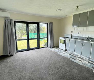 Castlecliff - 2 Bedrooms - Photo 4