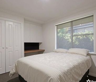 Fully renovated - Photo 5