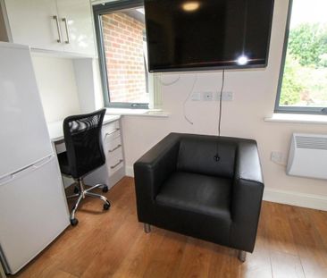 Studio to rent - Photo 4