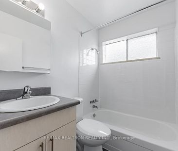 For Lease - 165 Colborne Avenue Unit# 402, Richmond Hill, Ontario - Photo 2