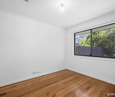 Spacious three bedroom home in quiet and convenient location - Photo 5