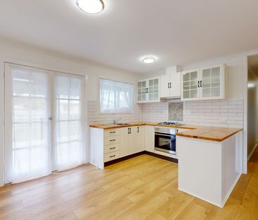 82 Jacaranda St, West Albury NSW 2640 - House For Rent | Domain - Photo 4