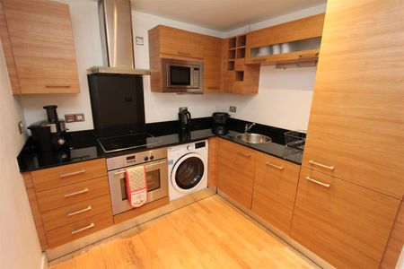 Mackenzie House, Leeds City Centre, LS10 1PT - Photo 3