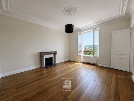 Tout savoir sur cette maison à Sèvres - Photo 2