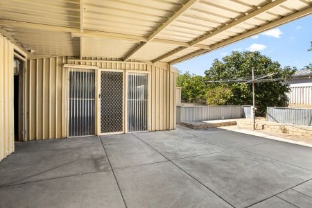 490 Rockingham Road, - Photo 4