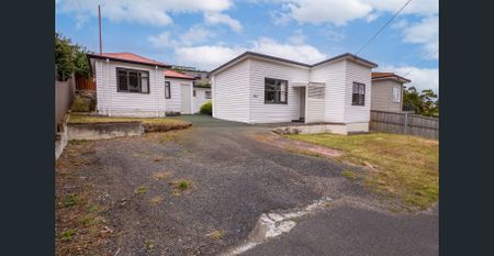 Comfortable Home in Claremont - Photo 5