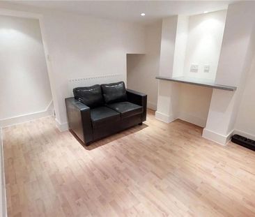 5 bedroom semi-detached house to rent - Photo 1