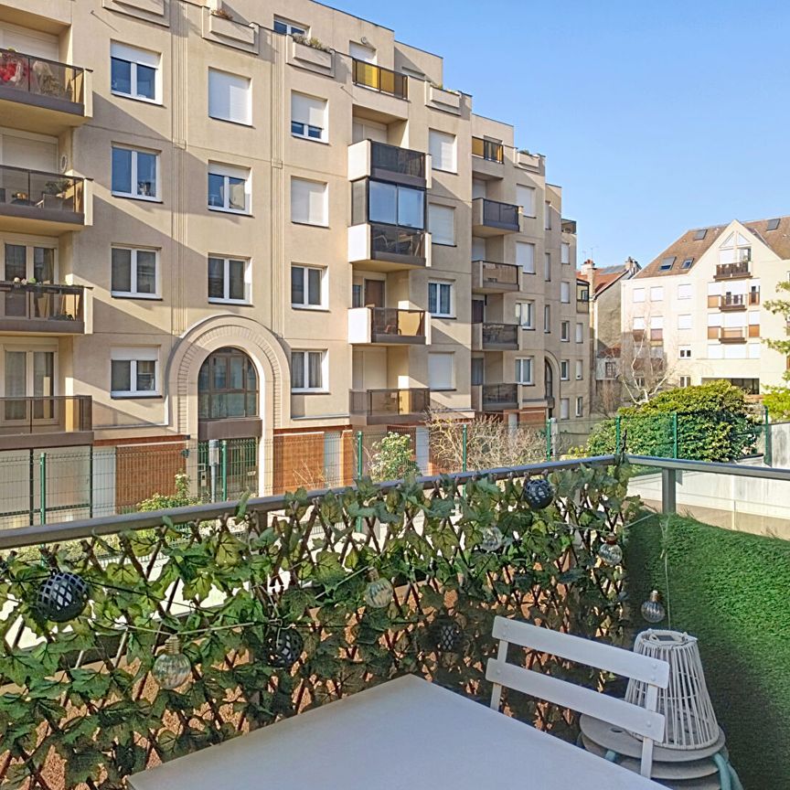 Appartement à louer - REIMS HYPER CENTRE - Photo 1