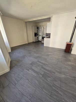 Appartement de 4.5 pièces au 1er étage droite. - Photo 1