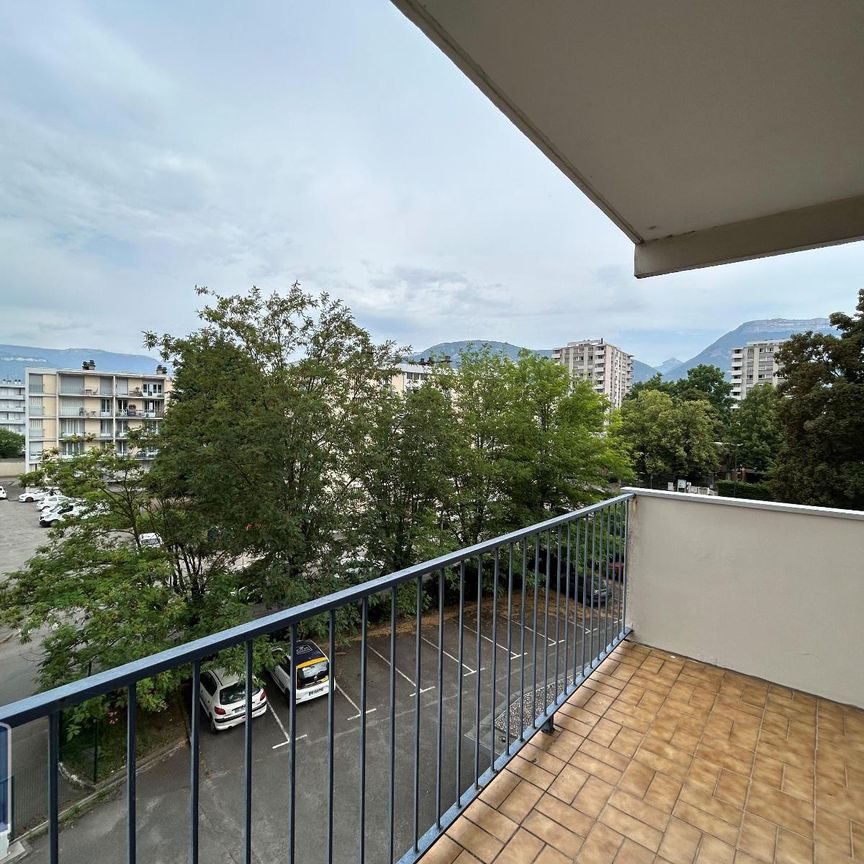 Location Appartement 3 pièces 73m² ST MARTIN D HERES 38400 - Photo 1
