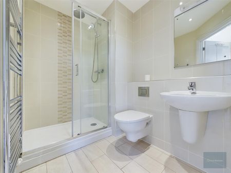 Stones Court, Bradford on Avon, Wiltshire, BA15, Bradford-On-Avon - Photo 5